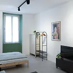 Italianway Comfort - Rosmini 7 公寓
